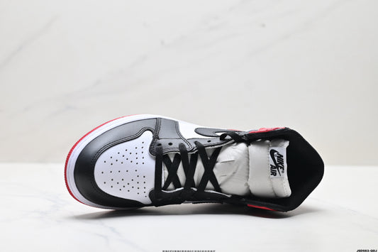 Air Jordan 1 Retro High Black White Red