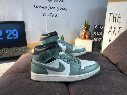 Air Jordan 1 Retro Mid White Light Green