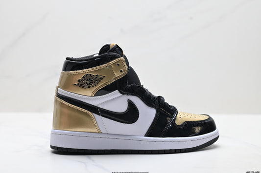 Air Jordan 1 Retro High Black White And Gold Oxide