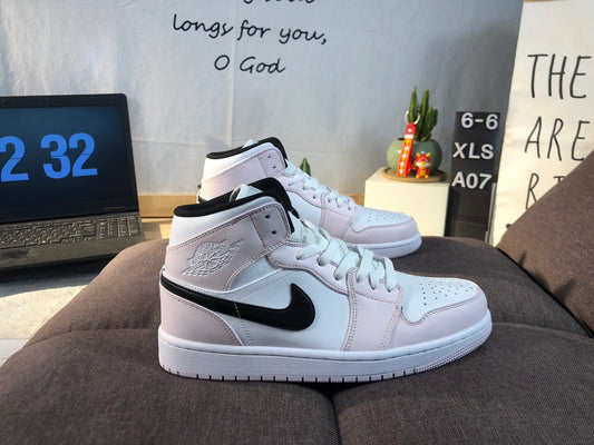 Air Jordan 1 Retro Mid White Pink