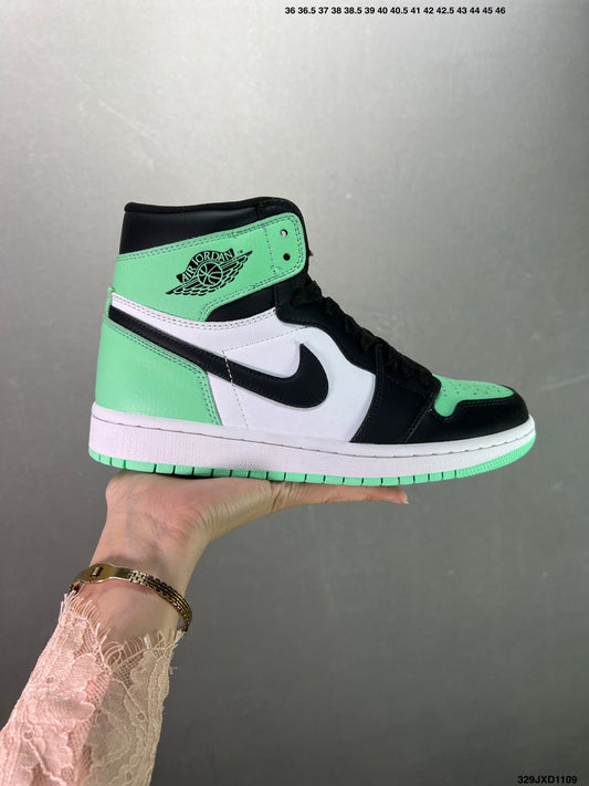 Air Jordan 1 Retro High Black White Green