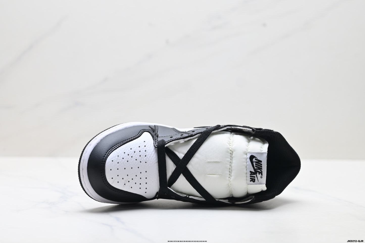 Air Jordan 1 Retro High Black White