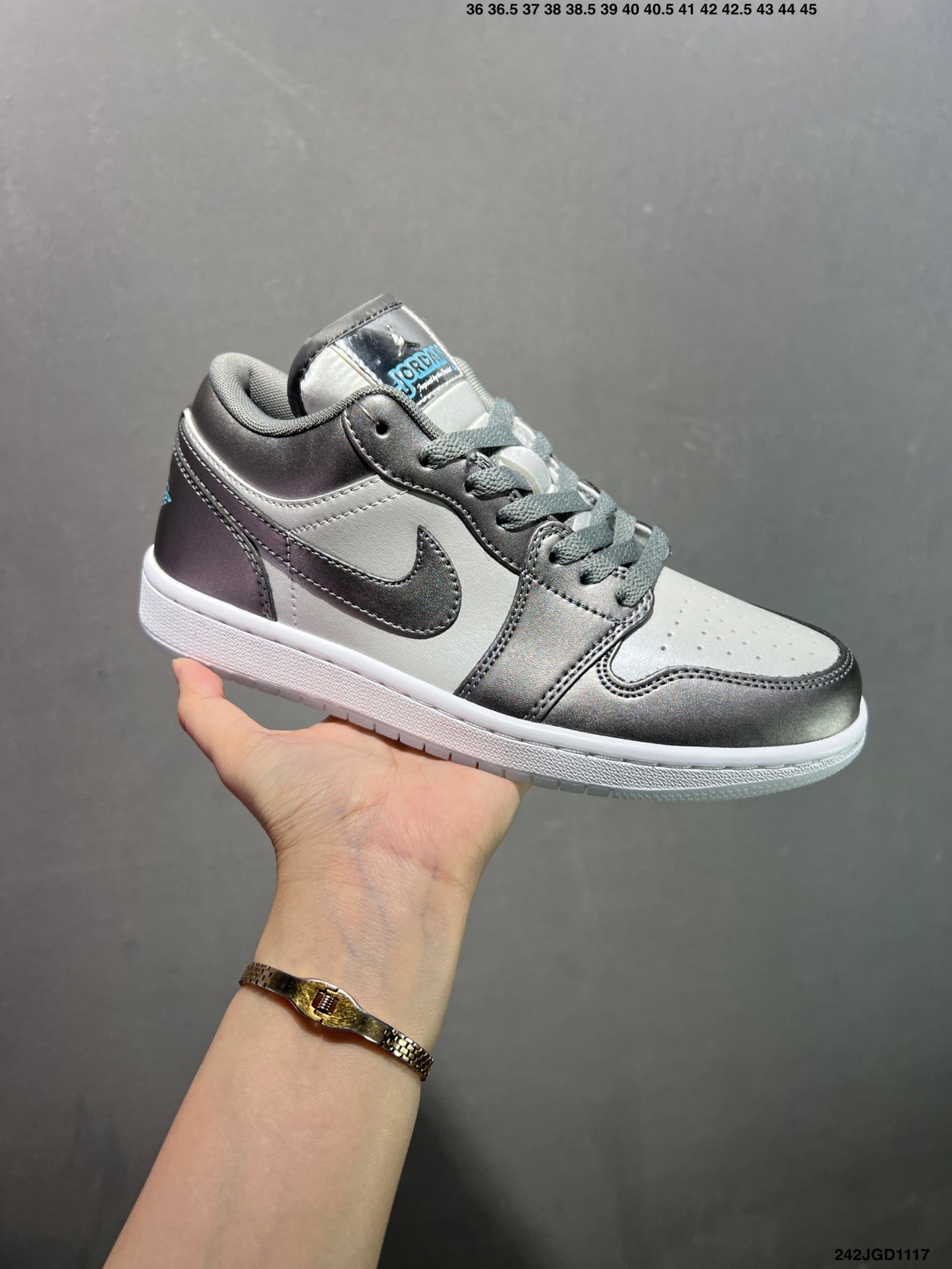 Air Jordan 1 Retro Low Grey Silver