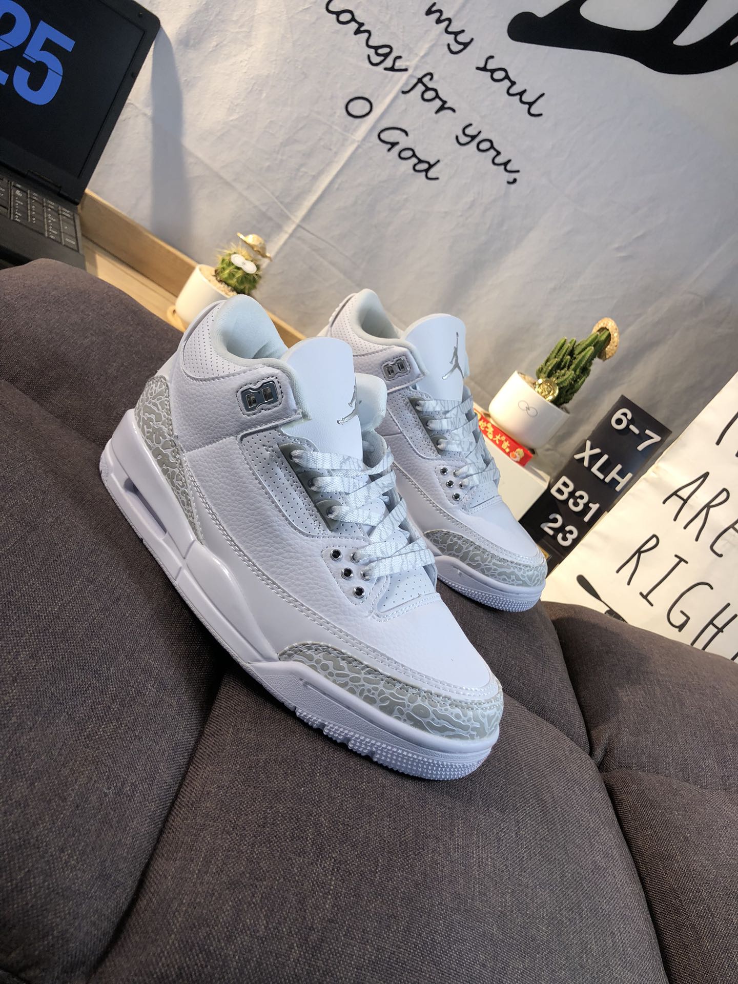 Air Jordan 3 Retro White Grey