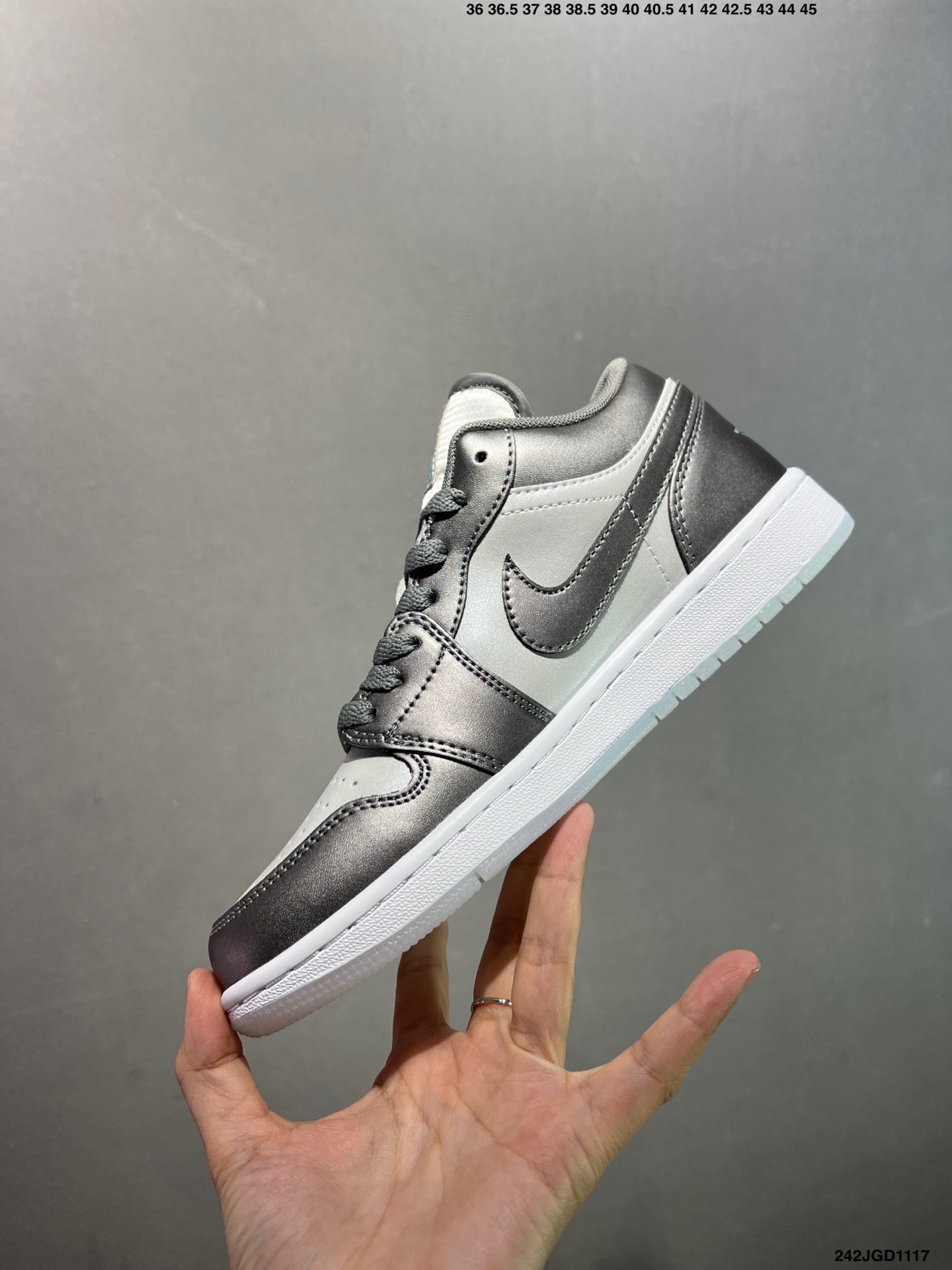Air Jordan 1 Retro Low Grey Silver