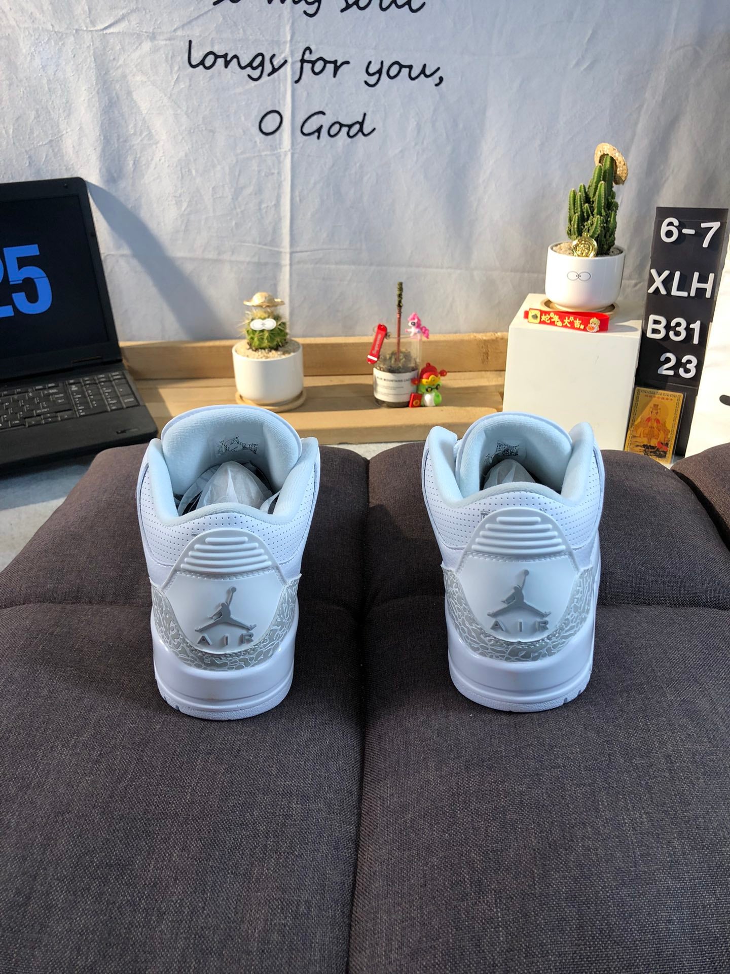 Air Jordan 3 Retro White Grey