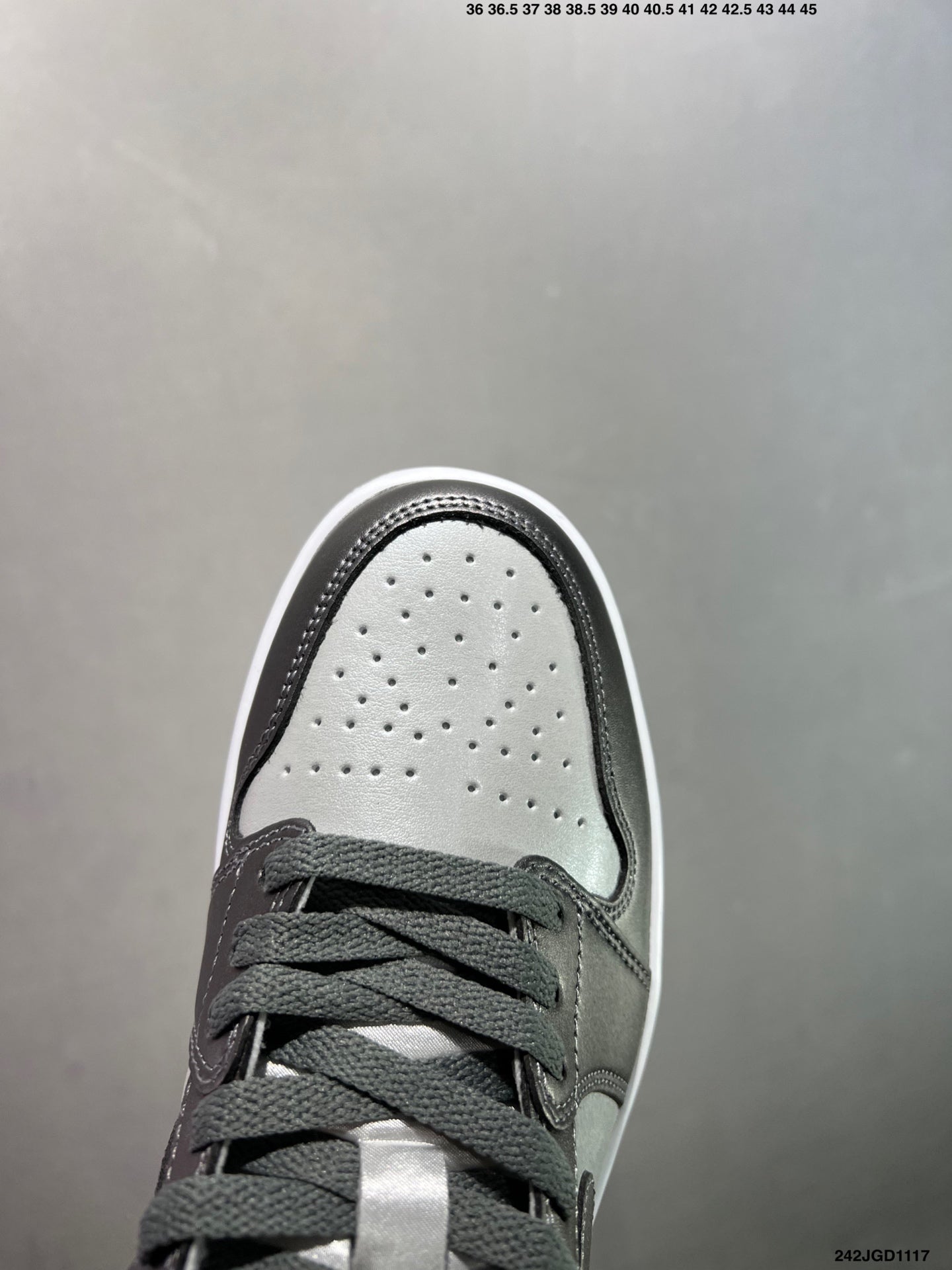 Air Jordan 1 Retro Low Grey Silver