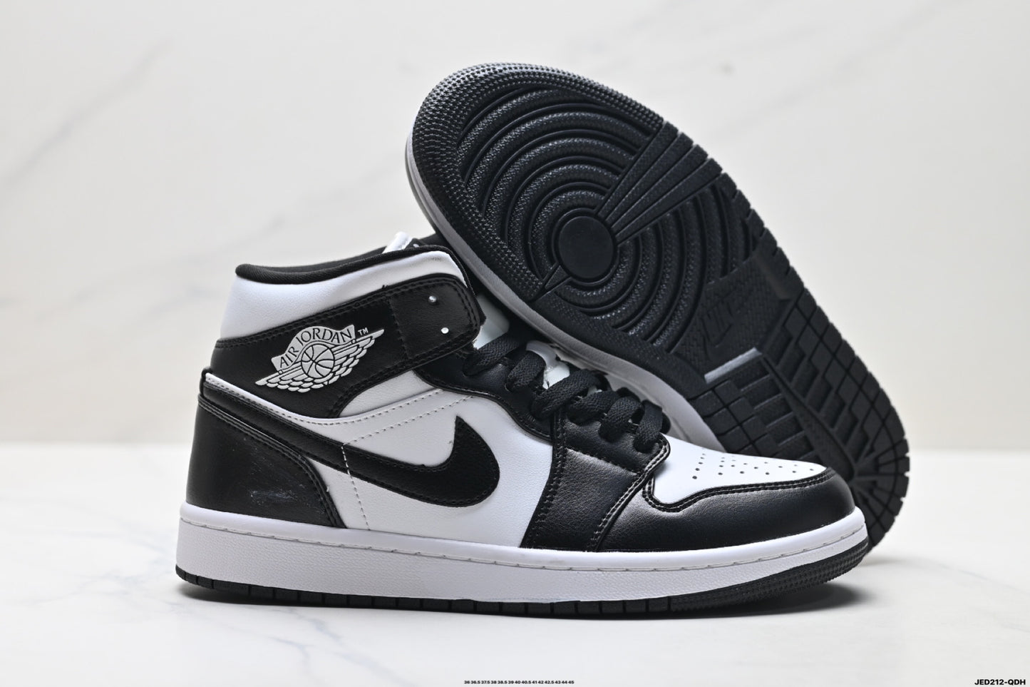 Air Jordan 1 Retro Mid Black White