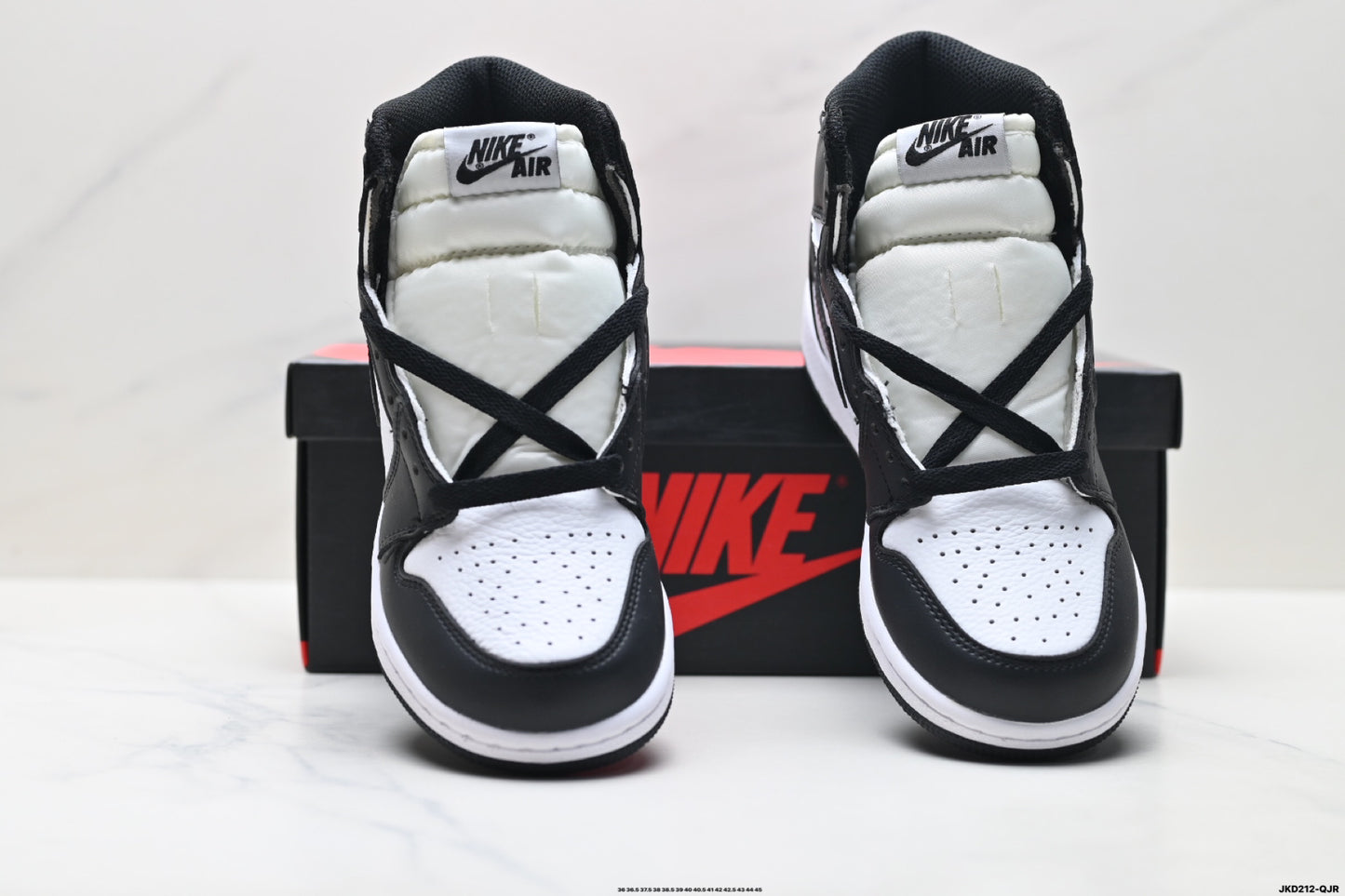 Air Jordan 1 Retro High Black White