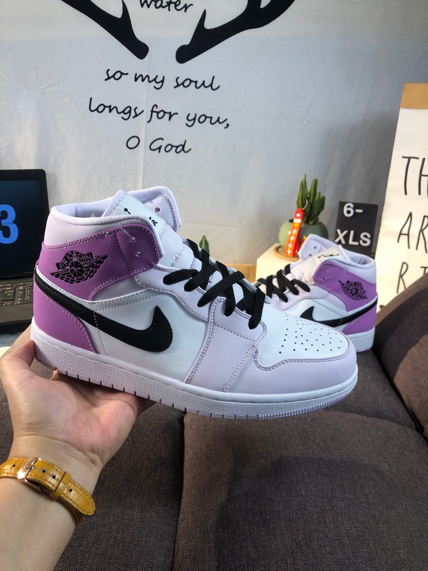Air Jordan 1 Retro Mid Gradient Purple