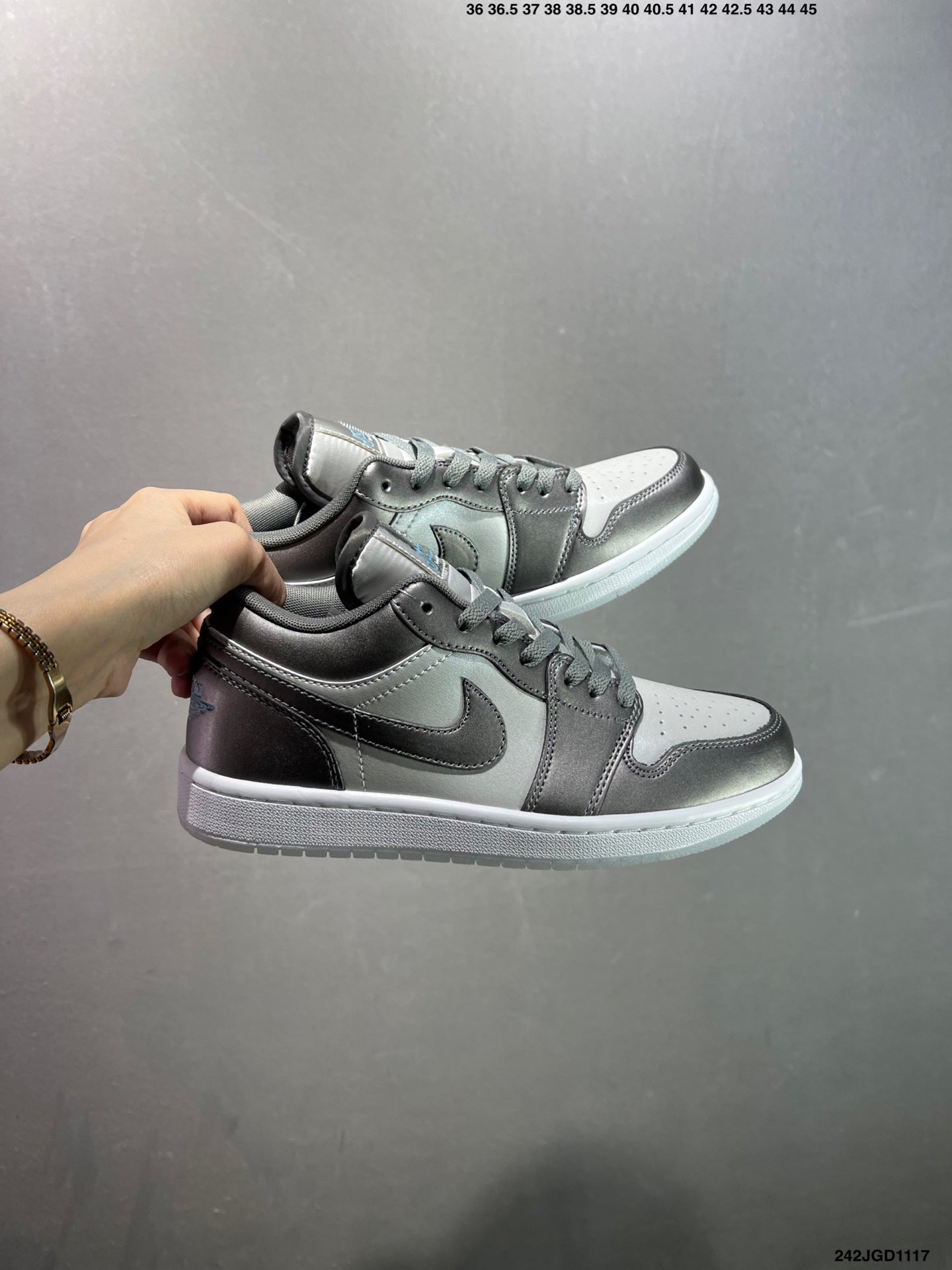 Air Jordan 1 Retro Low Grey Silver